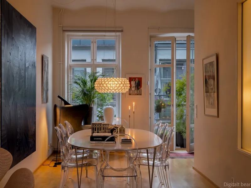 Unique home with high ceilings and fantastic light!