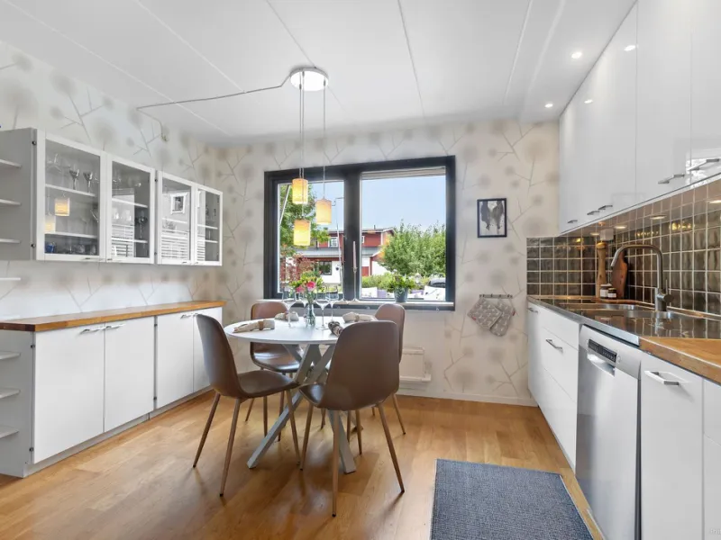 Gitarrvägen 50 - Viksjö Hummelmora, Järfälla - Radhus - HusmanHagberg