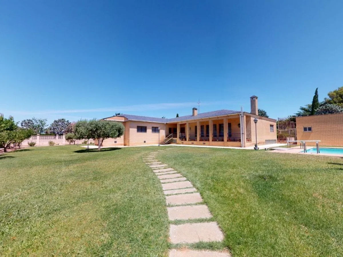 Casa/Chalet independiente En venta Camino De La Torre Alta, Casetas - Garrapinillos - Monzalbarba, Zaragoza