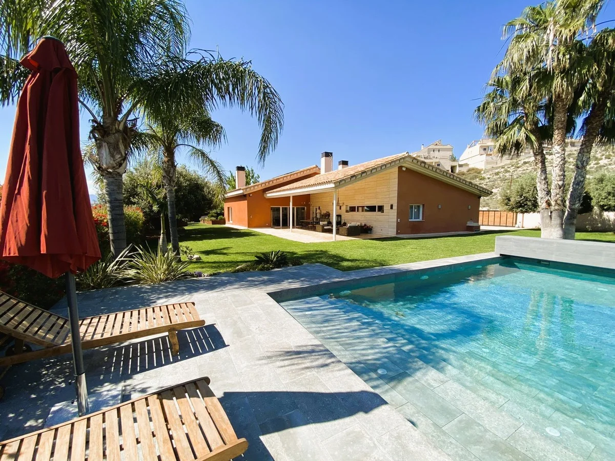 Casa/Chalet independiente En Venta Vistahermosa