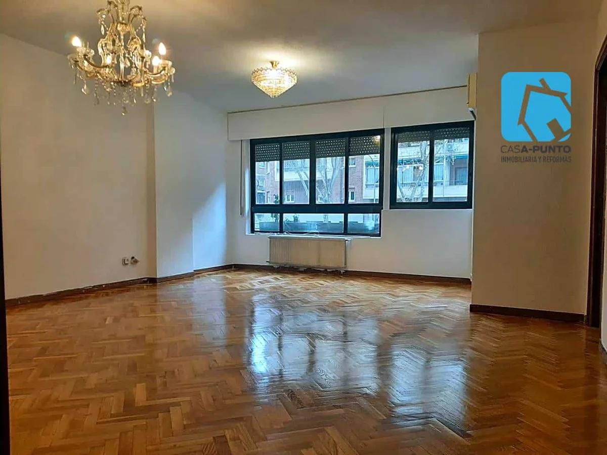 Alquiler de piso en Avenida Ciudad de Barcelona, Madrid