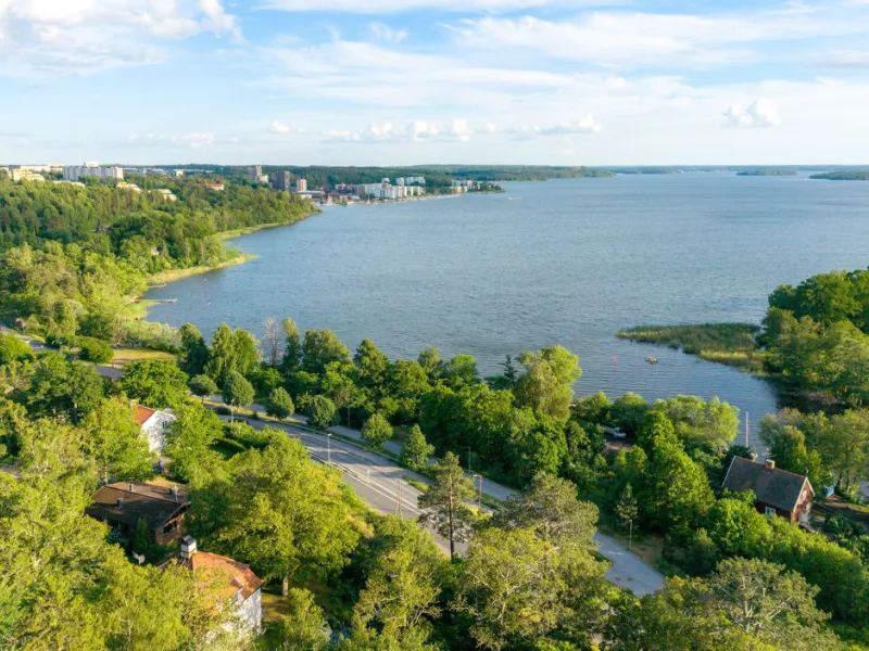 Gyllenstiernas väg 3 - Stäket, Järfälla - Friliggande villa - HusmanHagberg