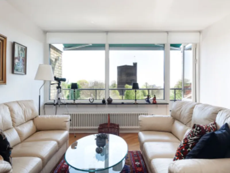 Lovely gable apartment with unobstructed position & magnificent view over the city rooftops, Kärnan & Öresund