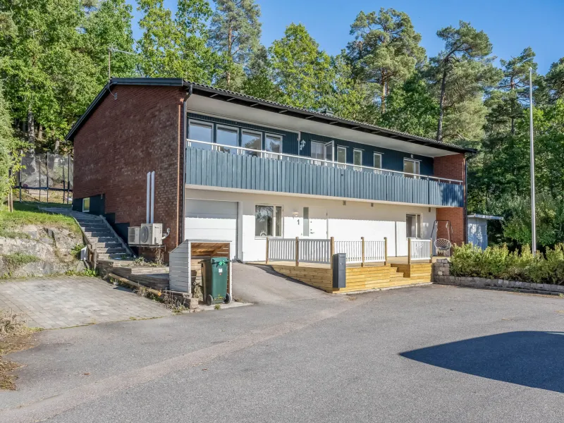 Storängsvägen 1