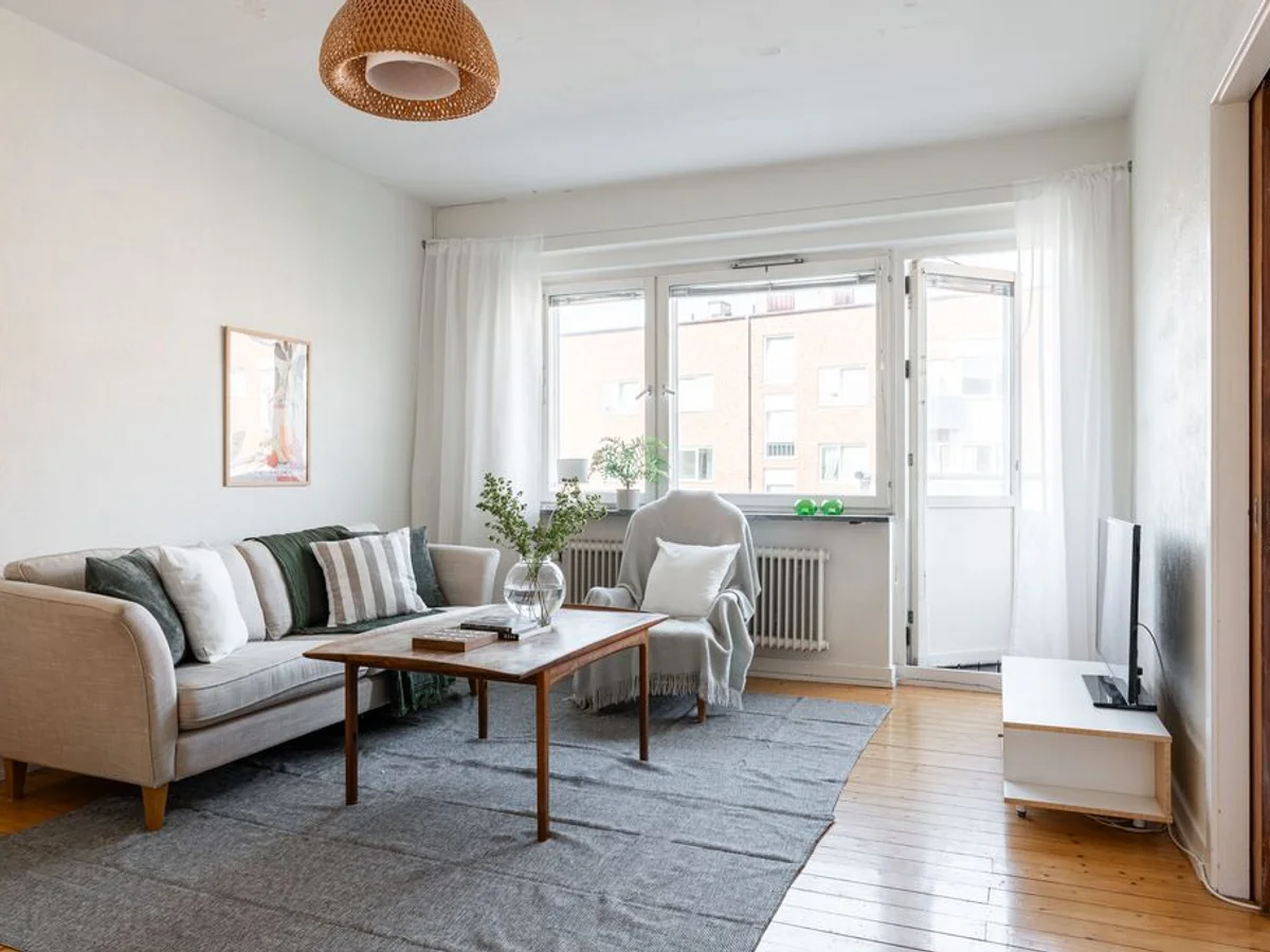 Centralt läge - Genomgående lägenhet - Balkong i väster - Södra Esplanaden 5B, Centrum