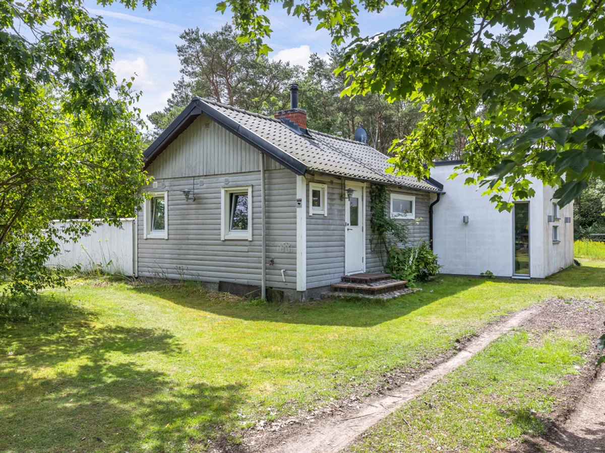 Idylliskt och havsnära läge - Stor och grönskande tomt med härlig terrass - Välplanerade ytor - Yngves väg 6, Böste