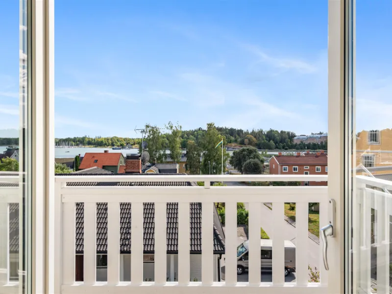 Takvåning med fantastisk utsikt över Norrtäljeviken!