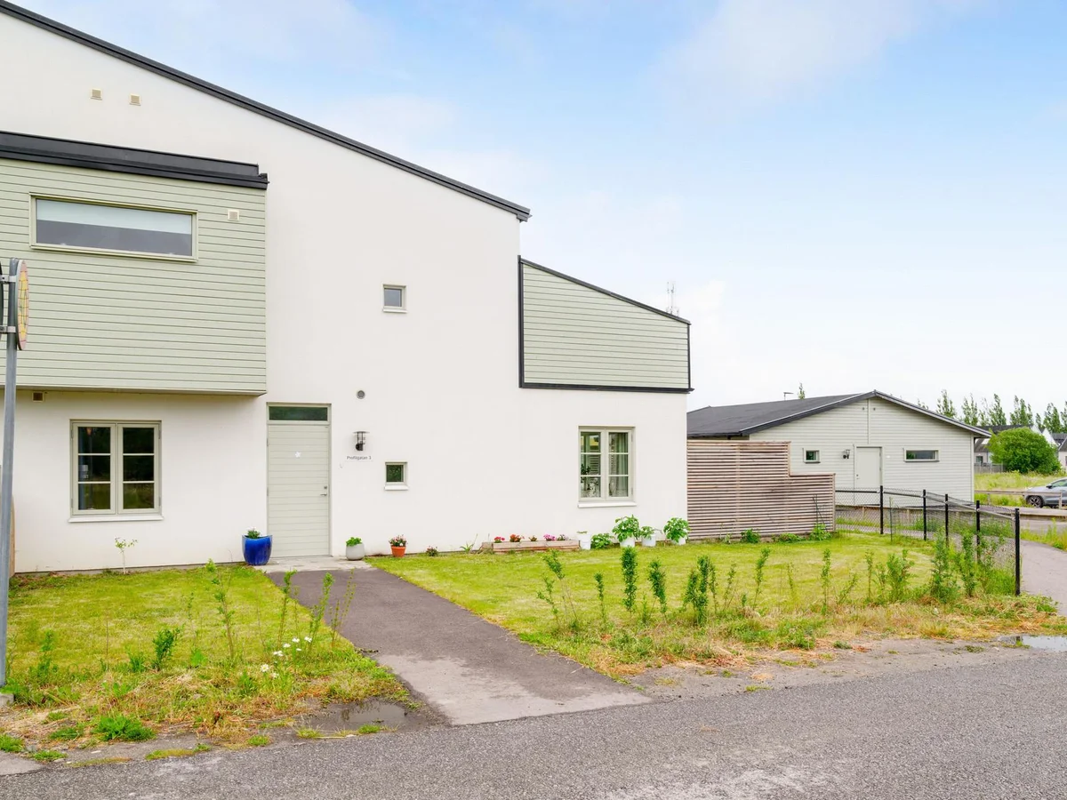 Stilren Premiumtvåa med Exklusiv Känsla – En av Föreningens Bästa