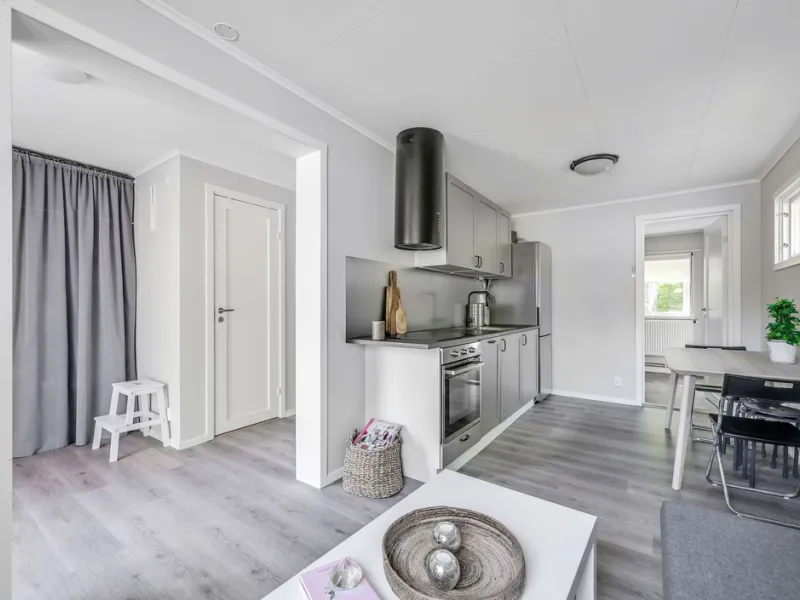 Adelsö ringväg 19A - Adelsö - Fritidshus - HusmanHagberg