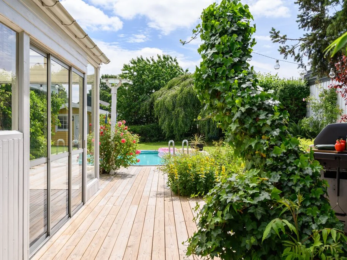 Välplanerad familjevilla - pool - renoverade ytor - Kornvägen 32, Södra Sandby