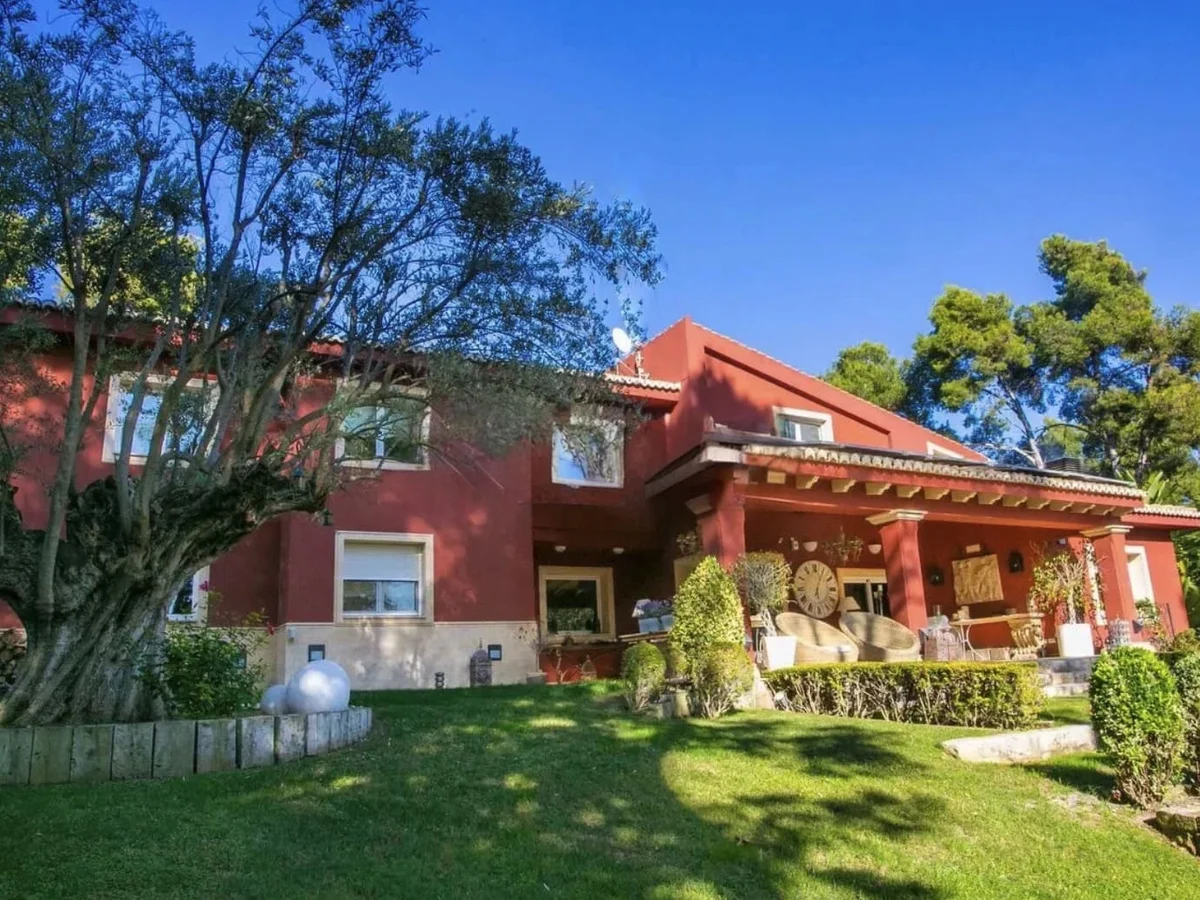 Chalet en venta en Fuentelarreina