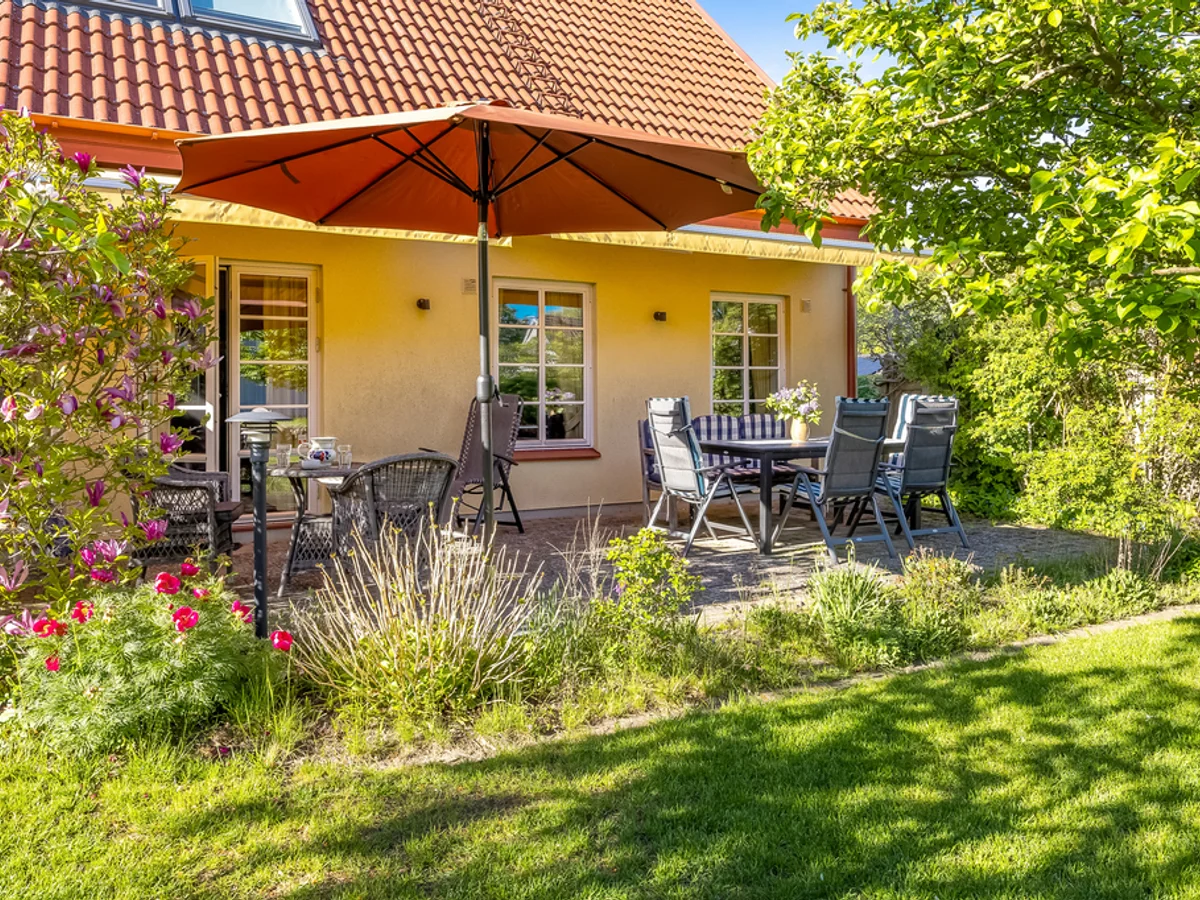 Naturnära villadröm i 1,5-plan + garage - Byggår 2003 - Boarean 208 kvm inkluderar 3 badrum - Hjortstigen 3B, Genarp | Bülow & Lind