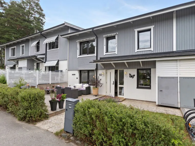 Gitarrvägen 50 - Viksjö Hummelmora, Järfälla - Radhus - HusmanHagberg