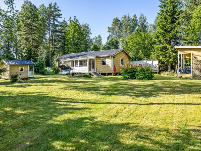 Lärkstigen 10, Rejmyre | Villa | SkandiaMäklarna
