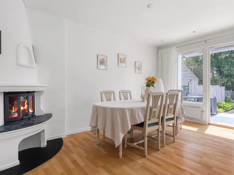 Capellavägen 16 - Skälby, Järfälla - Radhus - HusmanHagberg