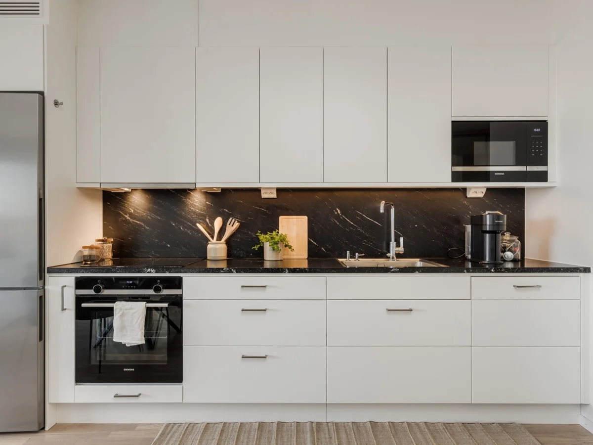 Stilren tvåa med utsikt över Göta älv – exklusiva materialval och toppläge!