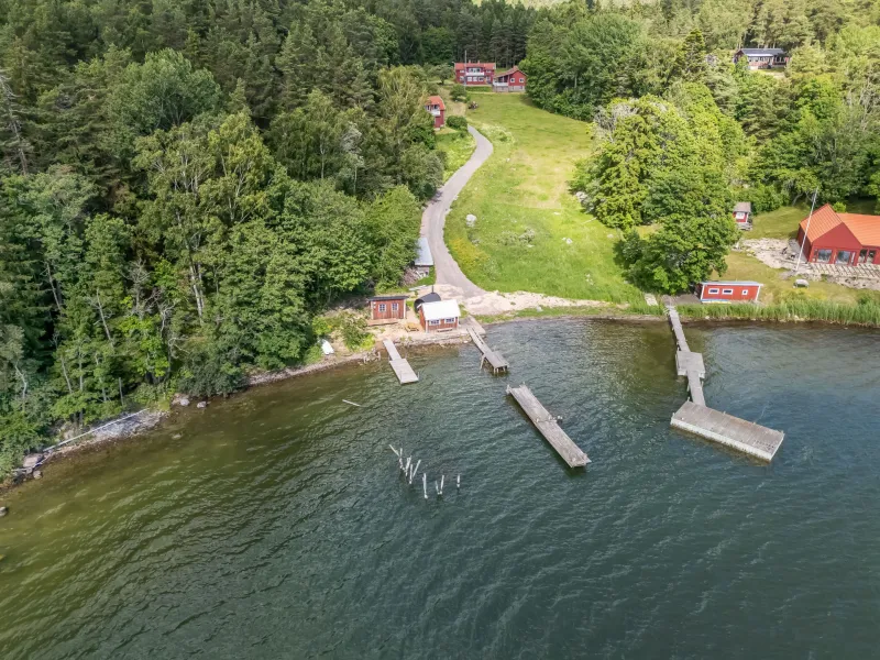 Kvarsebo Kolvik 2, Kolmården | Fritidshus | SkandiaMäklarna