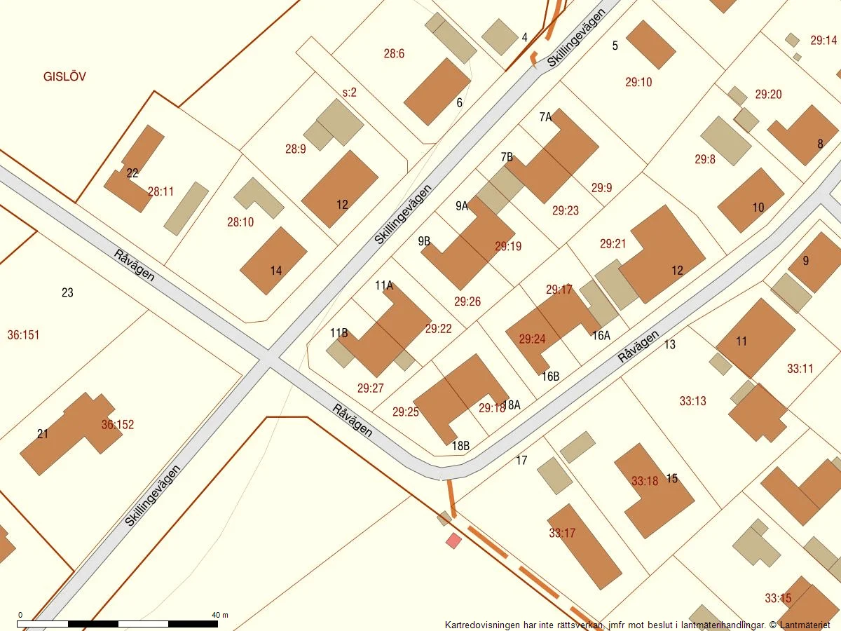 Inflyttningsklart parhus på Brantevik med sociala ytor på entréplan. På övre plan finns sovrummen.