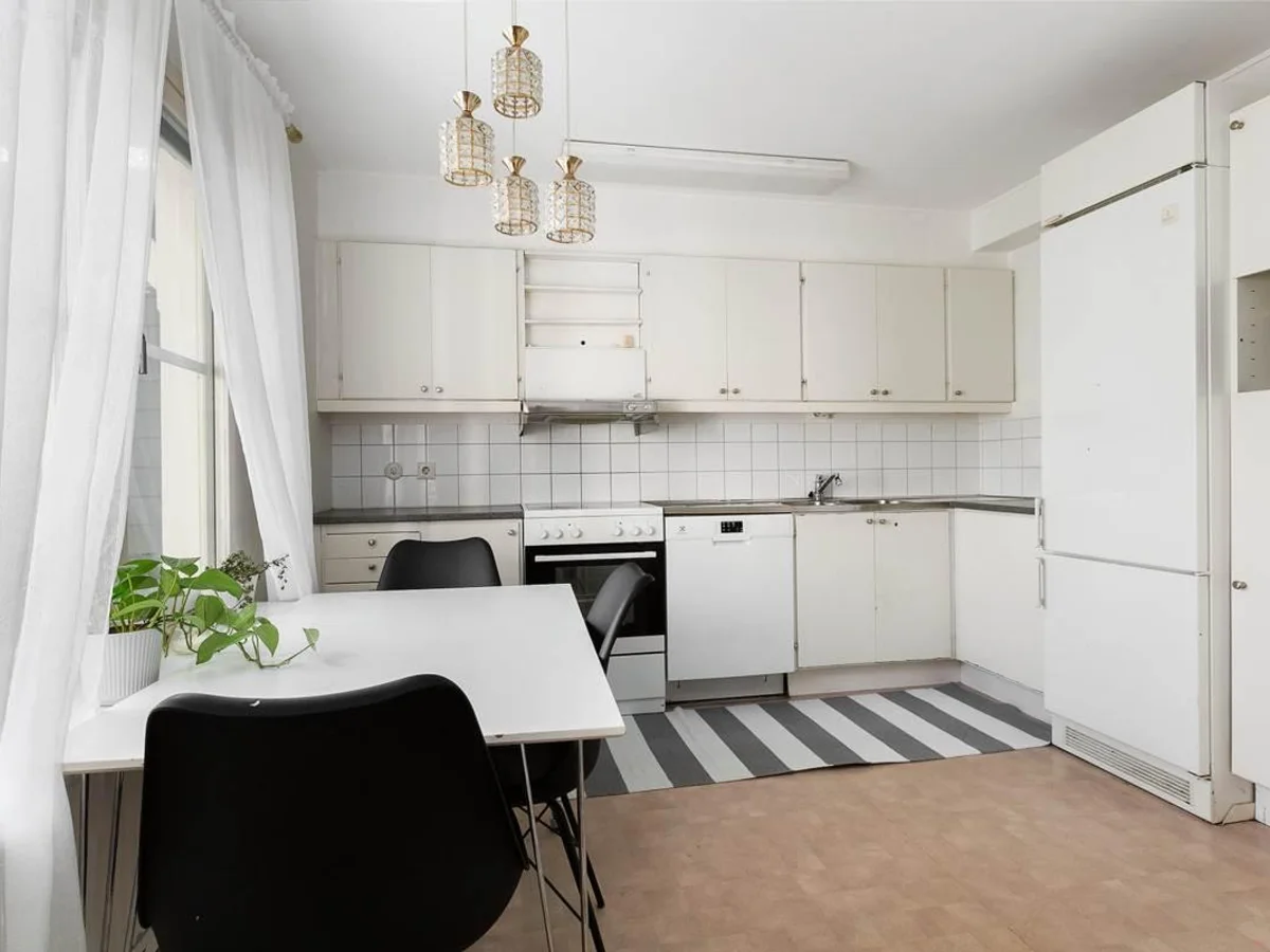 Sadelgatan 170, Smedby