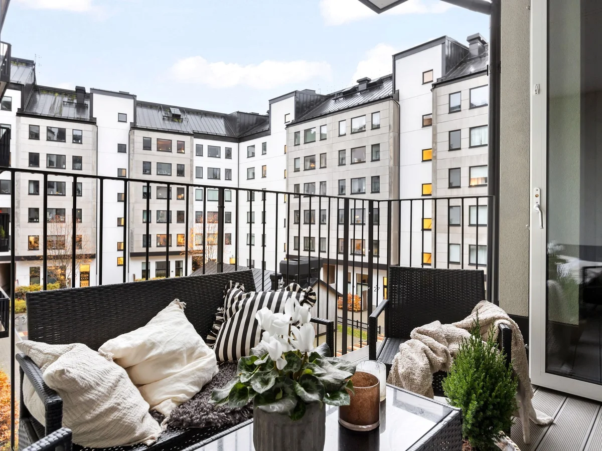 Imponerande 4:a med balkong och hiss i huset!