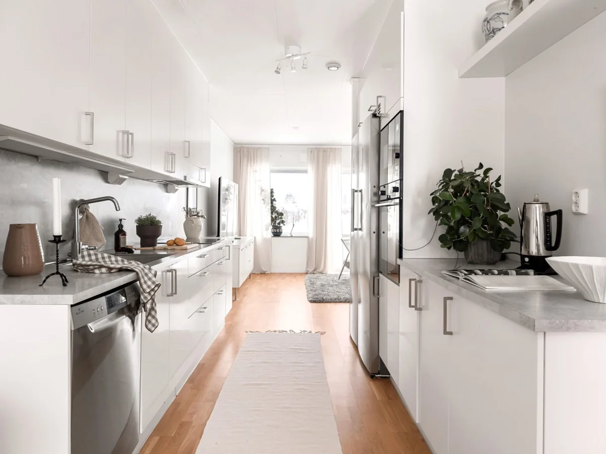 Radhus i bostadsrättsform med hörnläge!