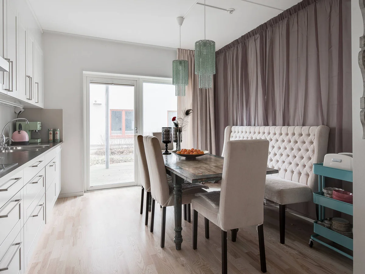 Jöns Rundbäcks Plats 1, Kvillebäcken