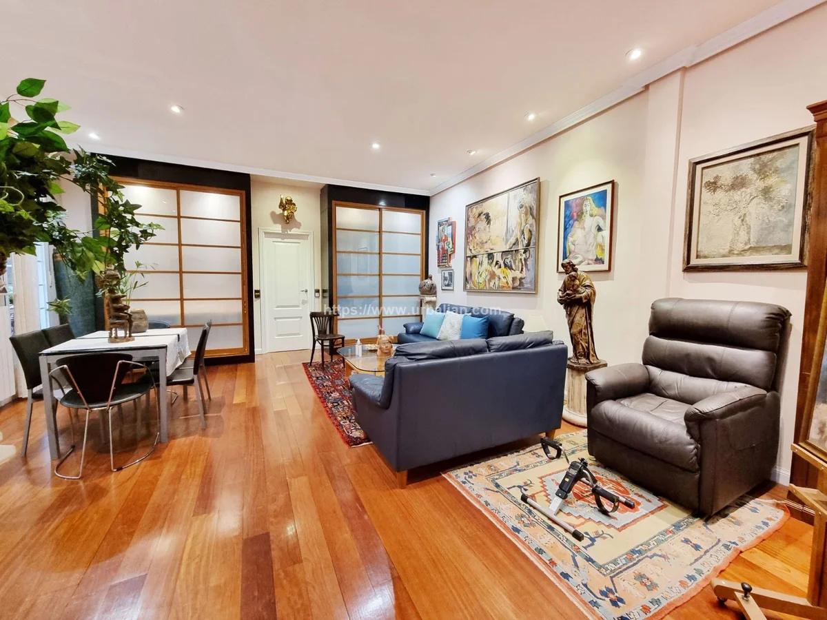 FLAT / APARTMENT. MADRID 2 Habitaciones - 110 m²