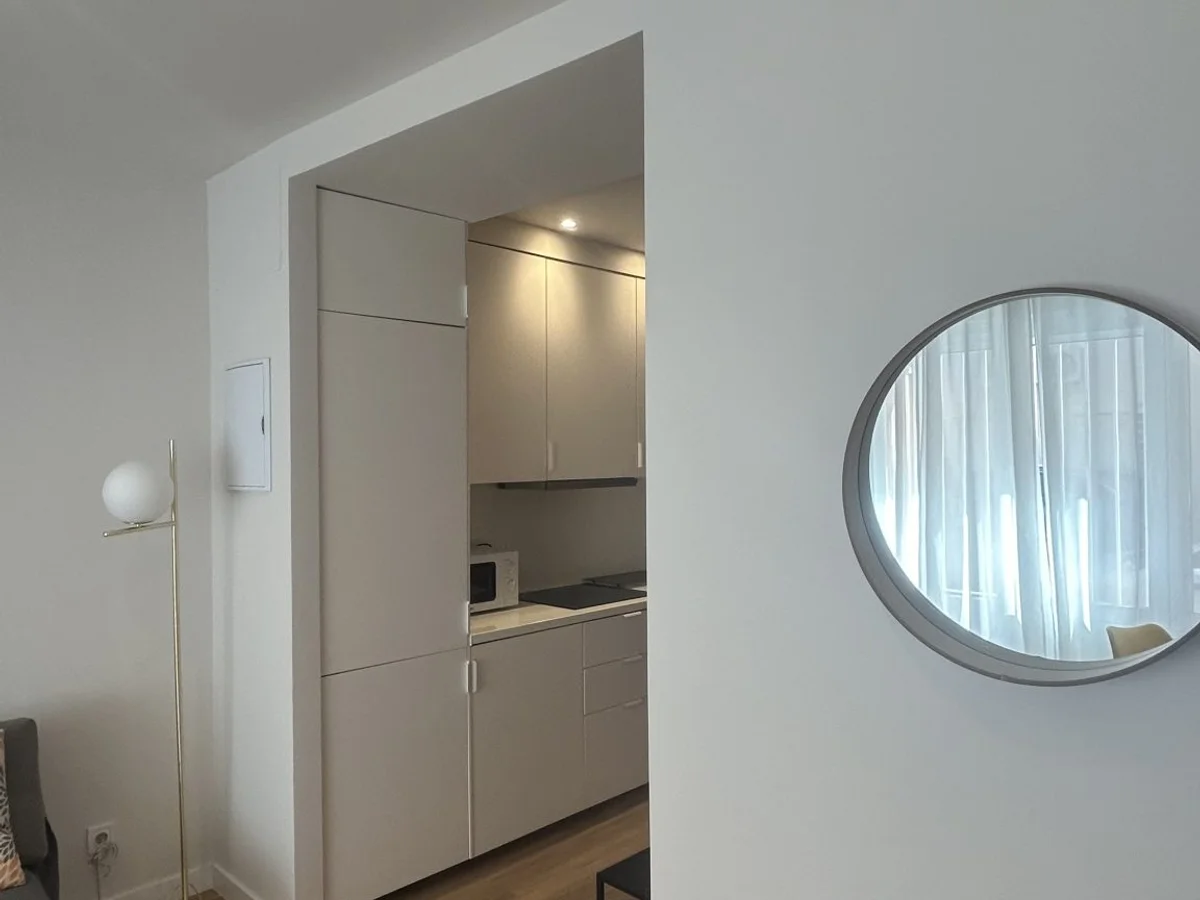 Piso en Calle Germán Pérez Carrasco, 29. 985 €/mes