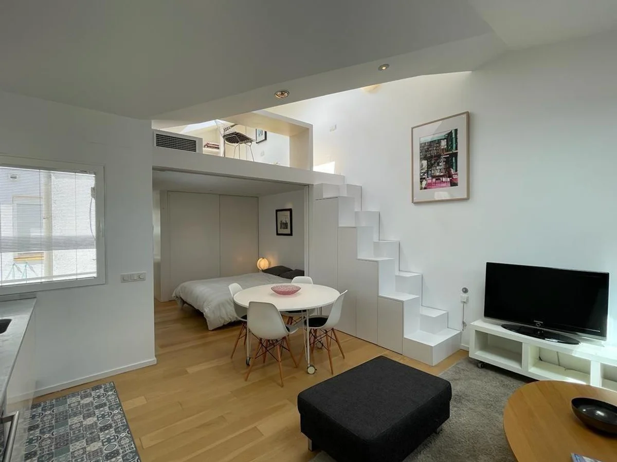 Ático Dúplex – Madrid – Centro – 1.600€ MES