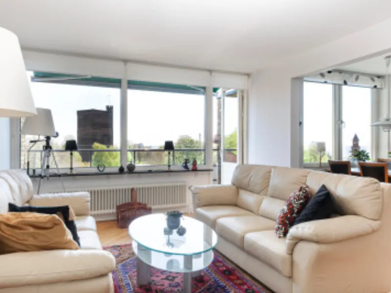 Lovely gable apartment with unobstructed position & magnificent view over the city rooftops, Kärnan & Öresund
