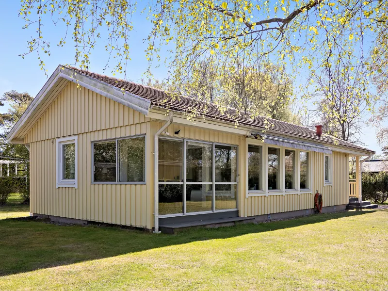 Bäckstigen 12