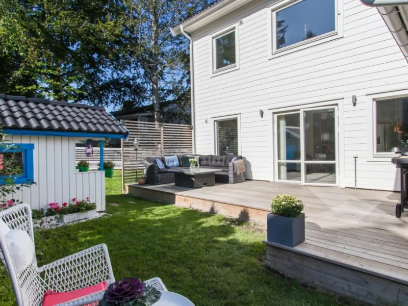 Nybyggt hus 2018 med 6 rum och stor altan. - Lillebovägen 19c, Sollentuna