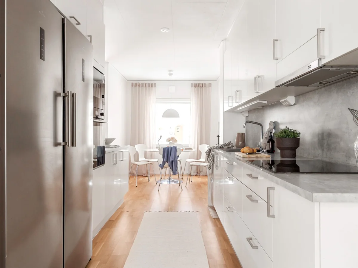 Radhus i bostadsrättsform med hörnläge!
